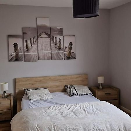 Refuge Urbain Chic Avec Balcon Apartman Saint-Lo Kültér fotó